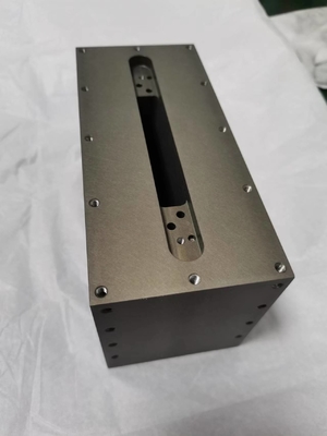 Impregnação feita à máquina de alumínio de anodização dura natural do  das peças